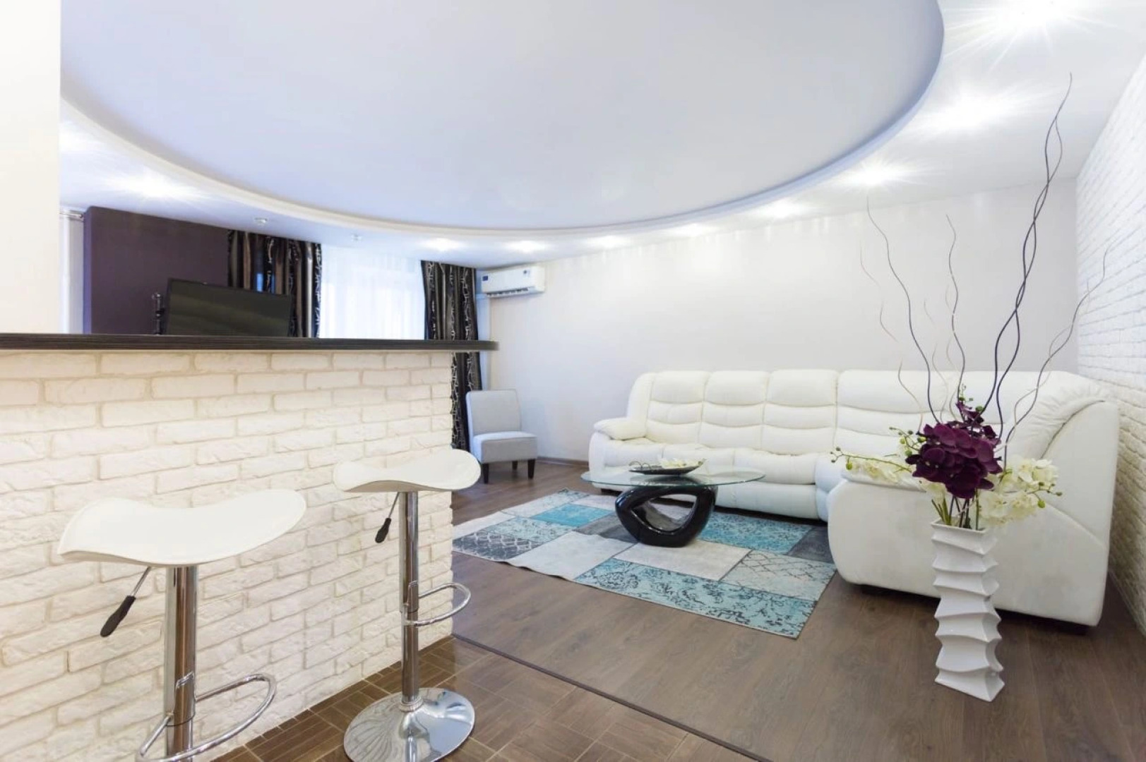 3-комн. апарты в самом центре города на проспект. Победителей 1