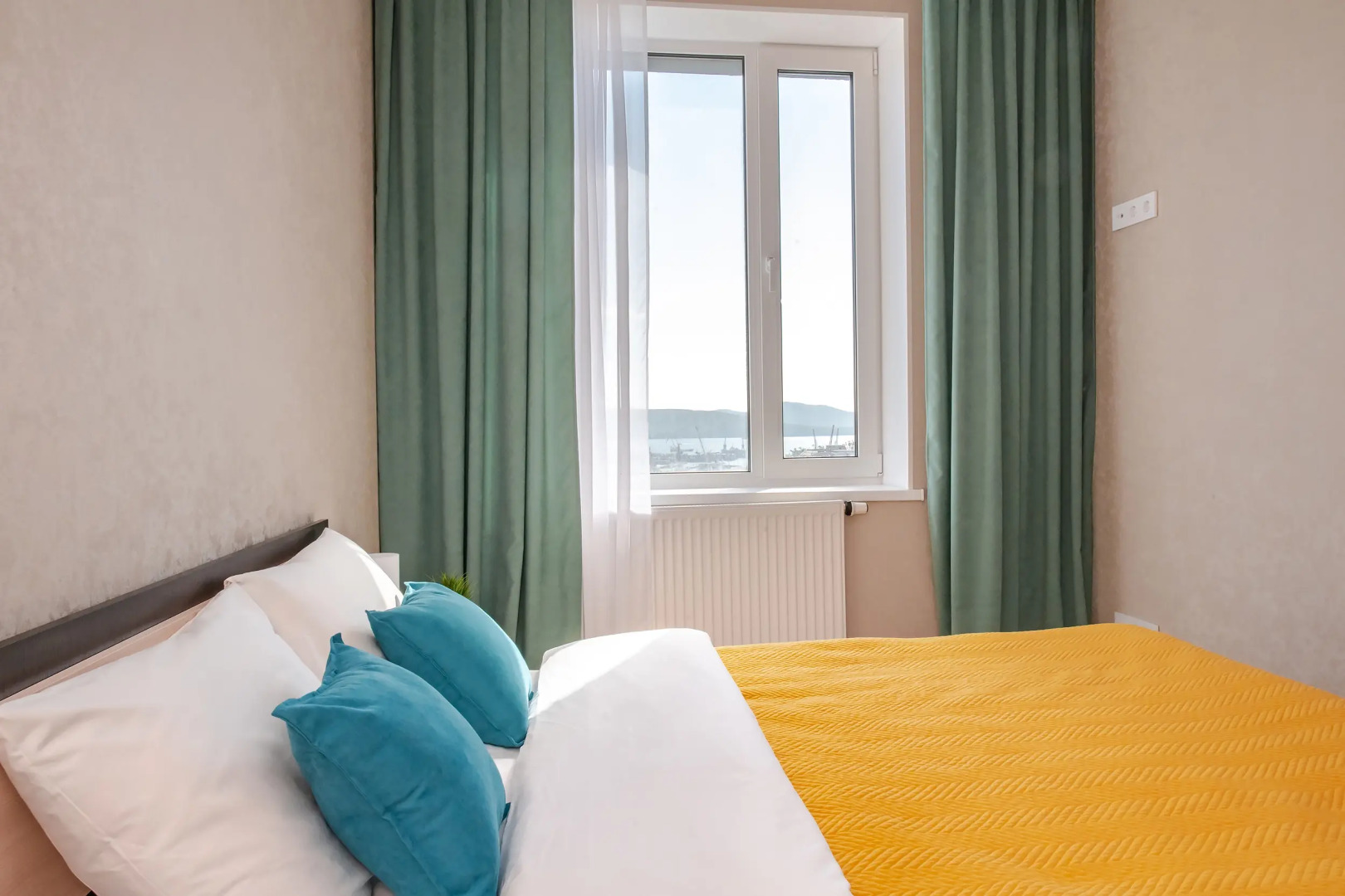 Апартаменты TopHouse на Брянской 18 двухкомнатные