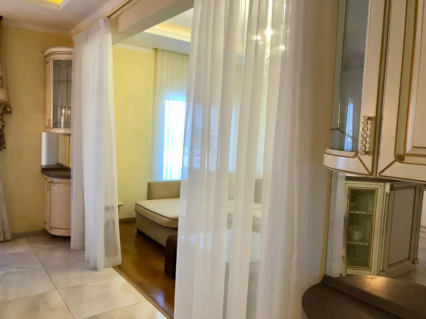 Апартаменты в центре с видом на Севастопольскую бухту