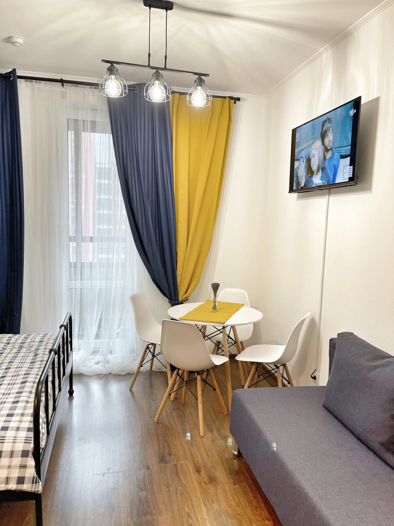 Квартира Loft Studio on Komendantskiy