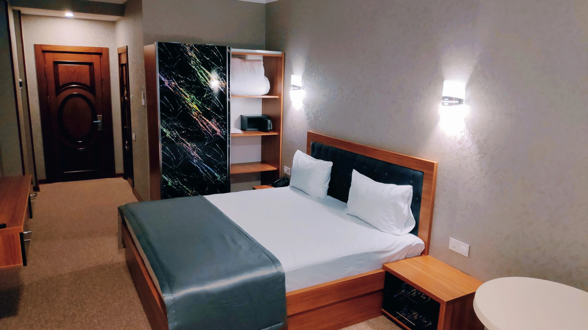 Отель Royal Sapphire