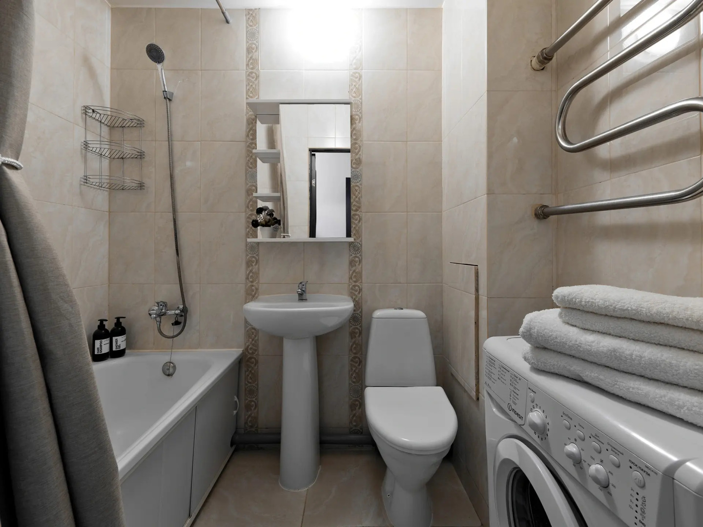 Квартира Студия Бирюза в 3 минутах пешком от метро Лесная