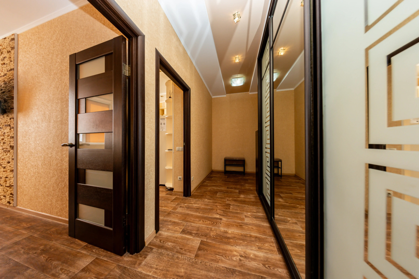 Квартира у Пляжа Парк Победы на 4 Гостей с Видом на Море