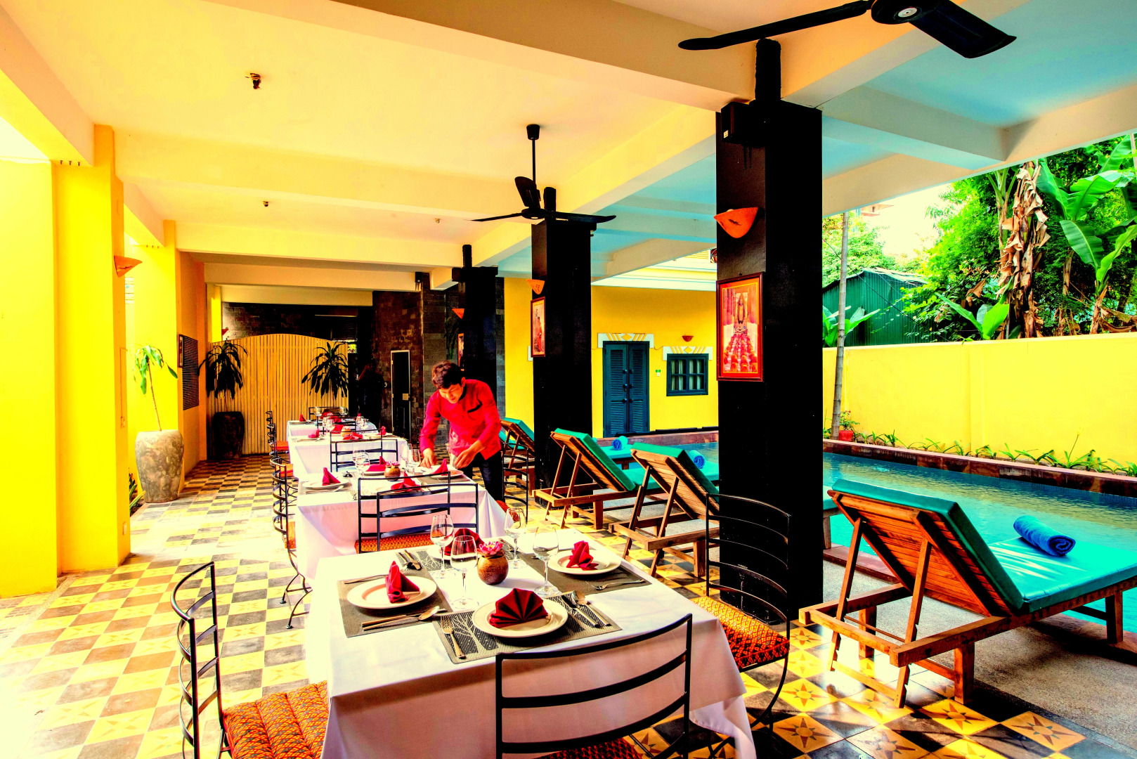 Отель Golden Banana Residence