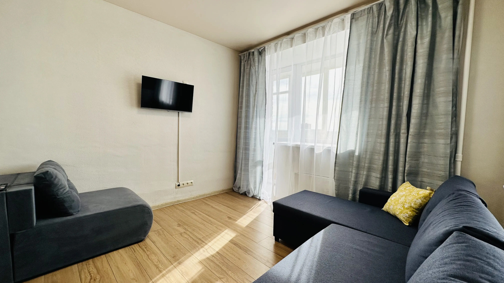 Квартира Уютная у ТРК Планета