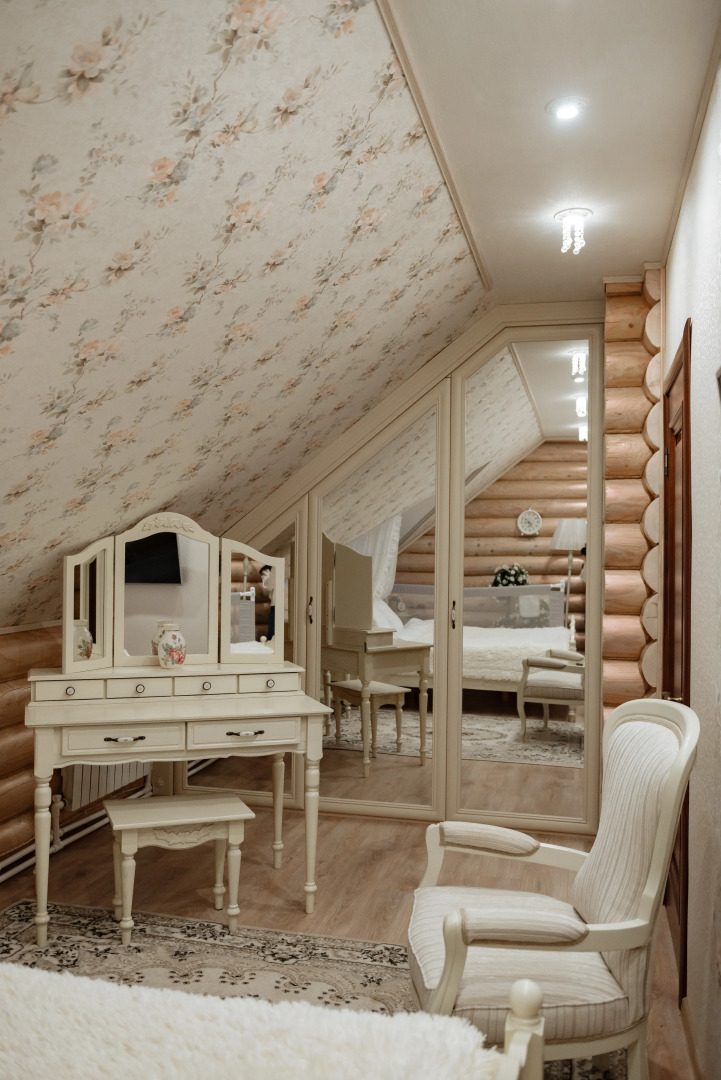 Частный дом на берегу реки