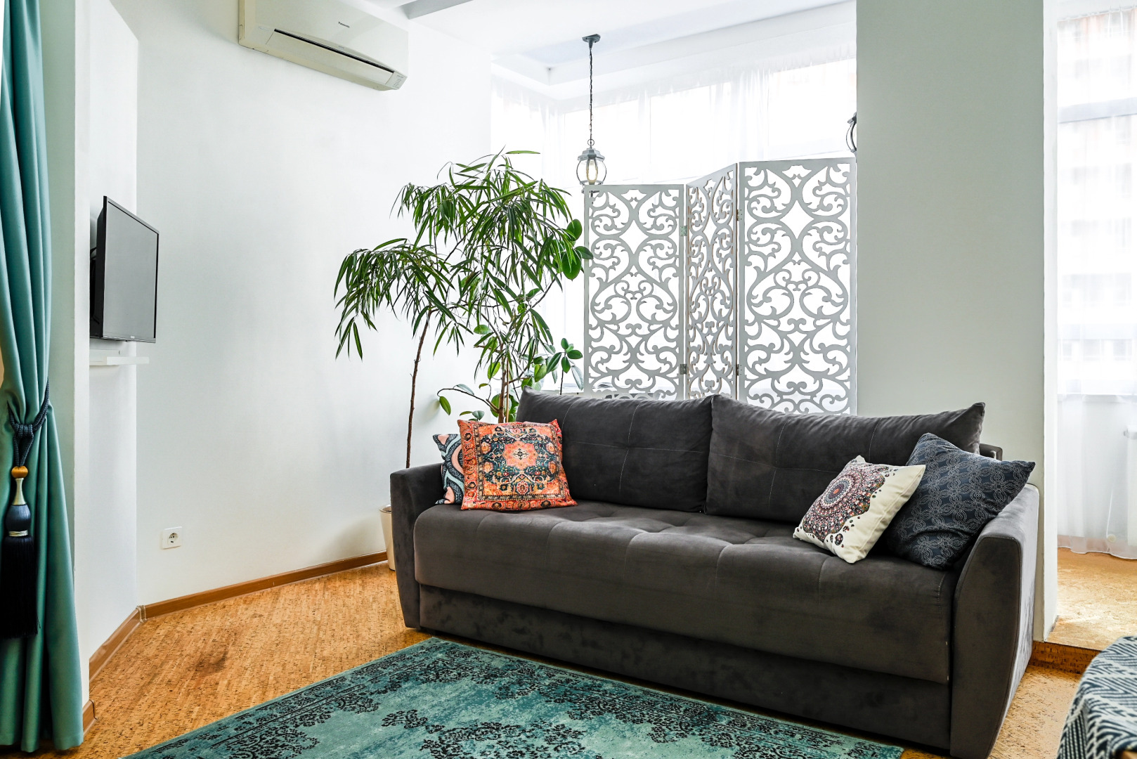 Апартаменты трехкоменатные Happy Orient возле Аквапарка и Татнефть Арена