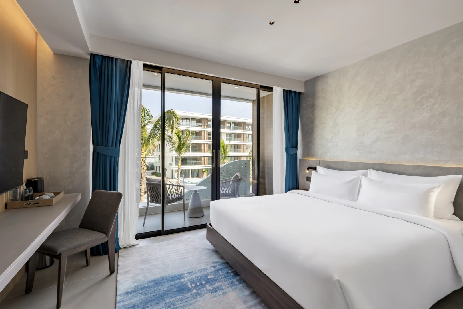 Курортный Отель Kora Beach Resort Phuket