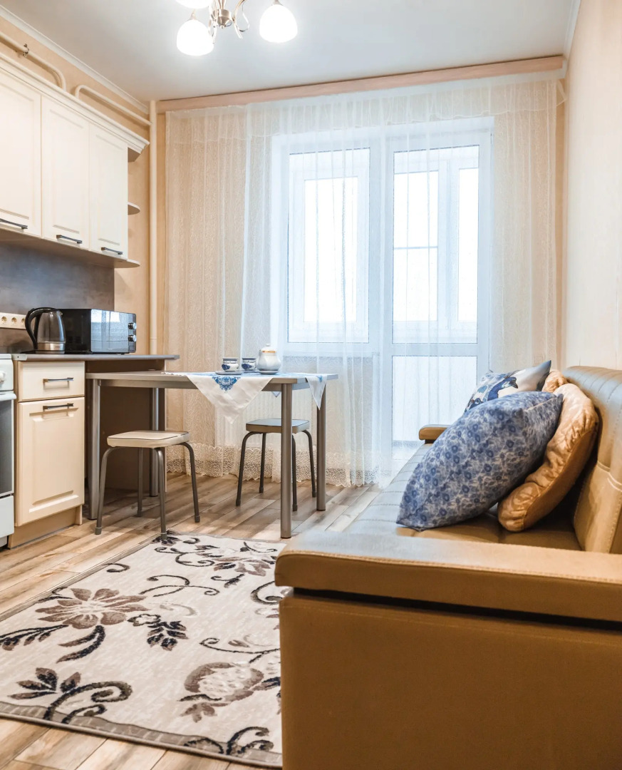 Апартаменты На Лазурной 10к1