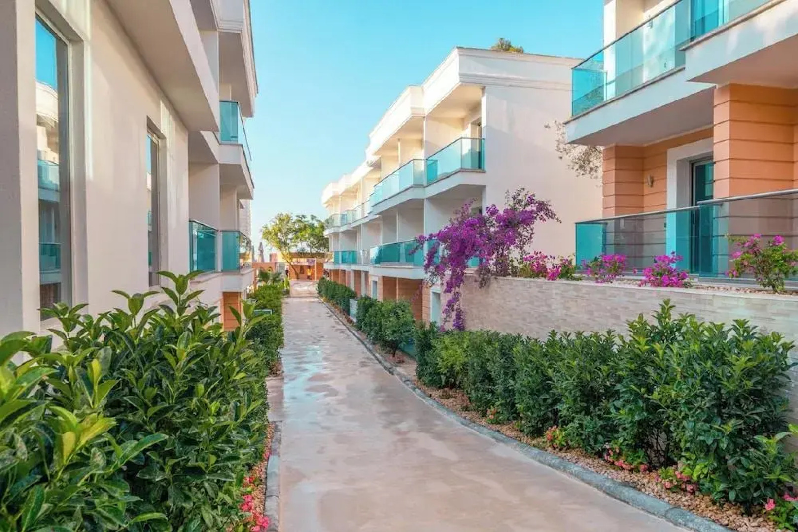 Отель Inone Mucho Selection Hotel