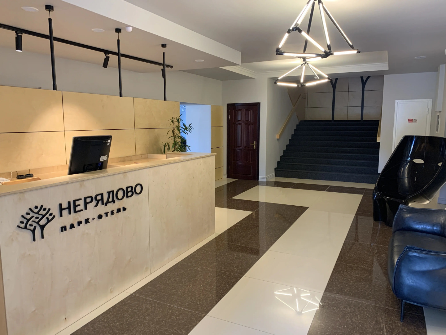 Отель Нерядово