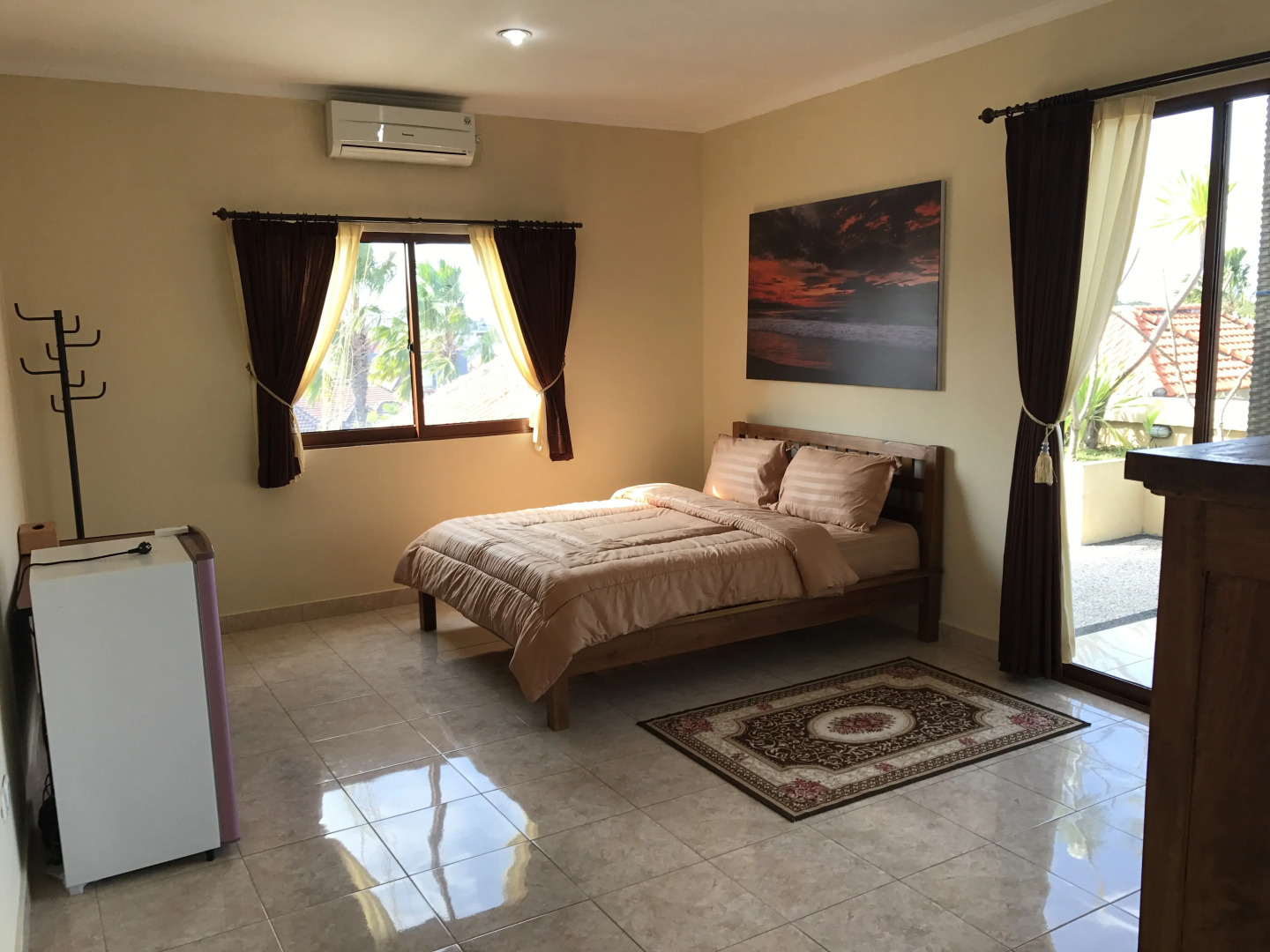 Отель La Costa Central