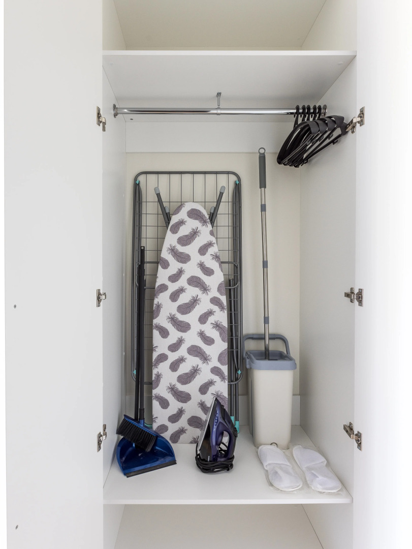 Апартаменты KeyGo 1036 с бассейном и видом на Новую Фондовую Оранжерею