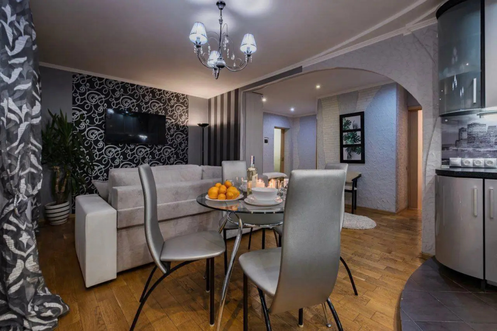 Достойная четырехкомнатная квартира в центре