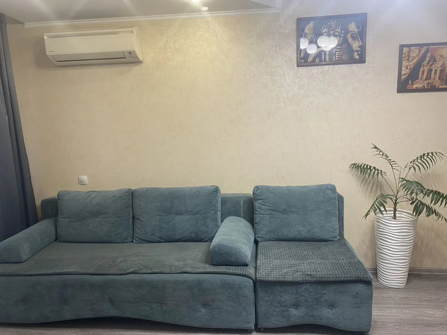 Квартира трехкoмнатная в Cоpмовском paйoне