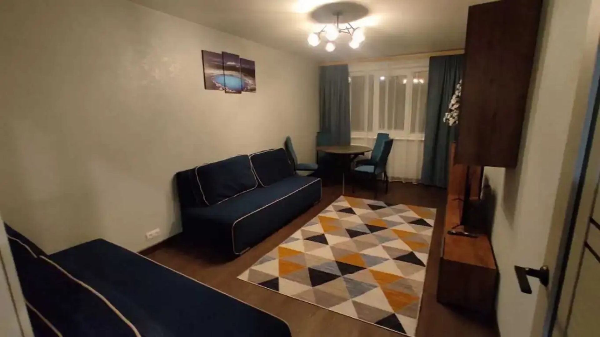 Апартаменты 50 лет Октября 35