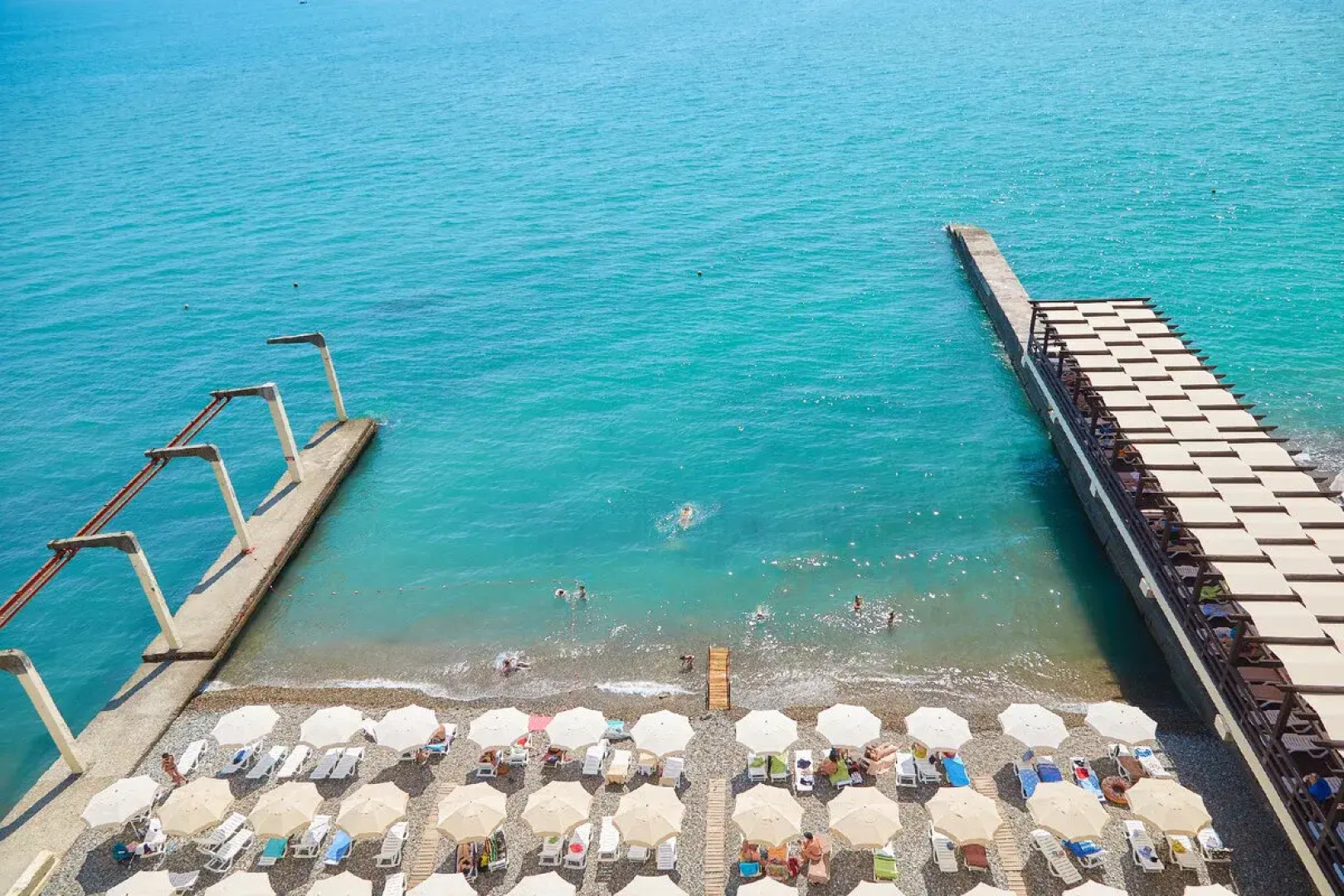 Апартаменты 2х-этажный апартамент с сауной и бассейном в Актер Гэлэкси 100м2