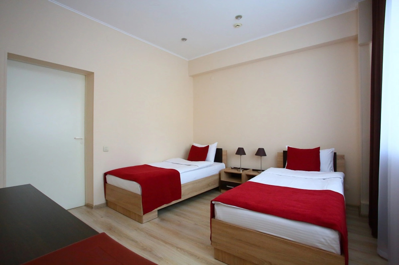 Отель Максим