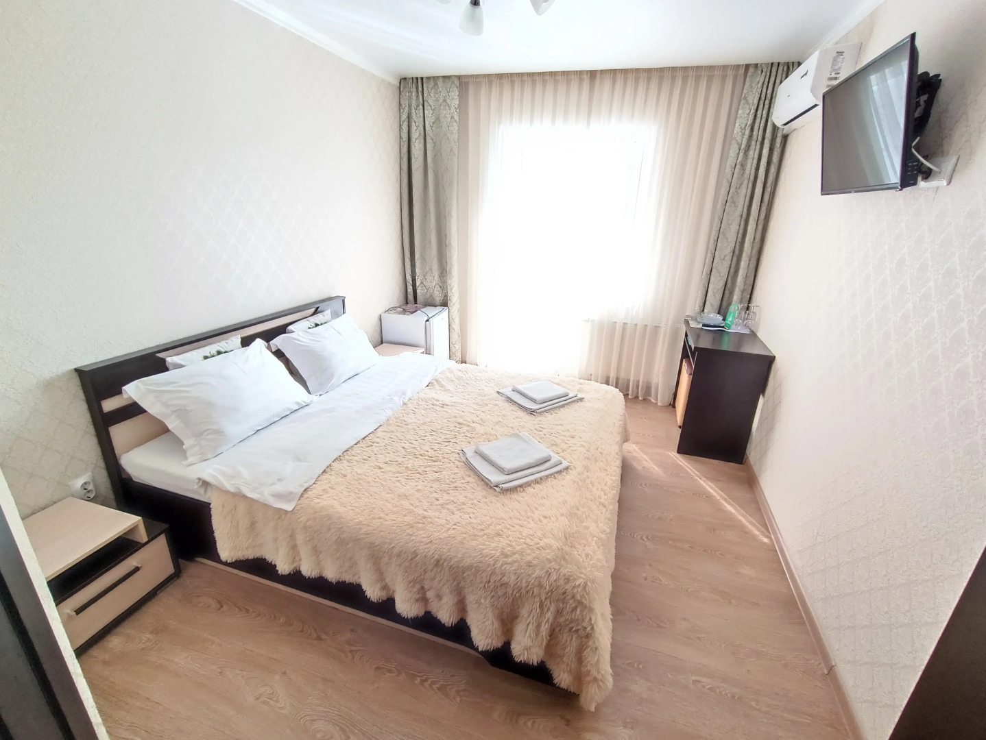 Отель Теплое море