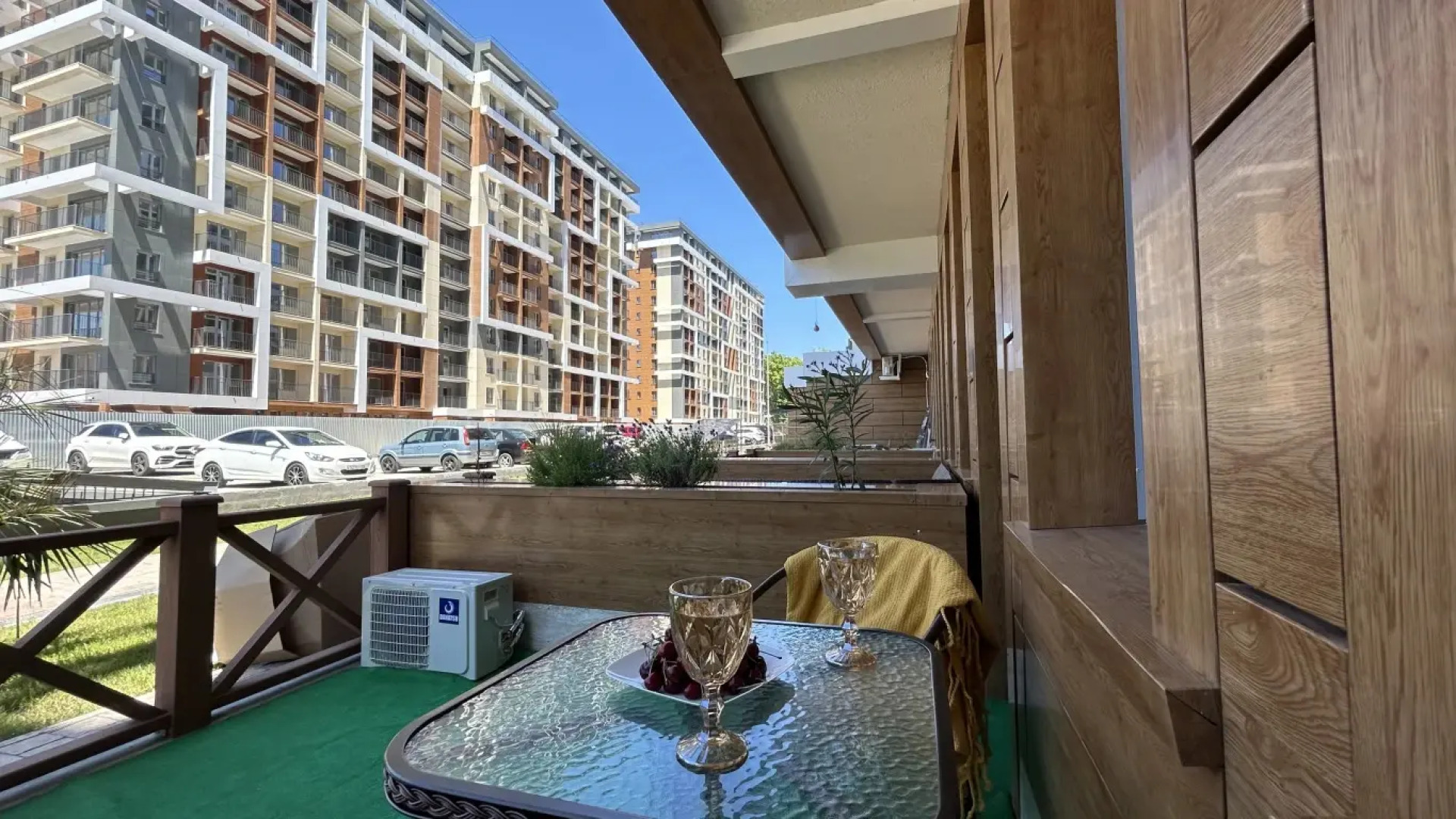 Квартира с террасой у моря