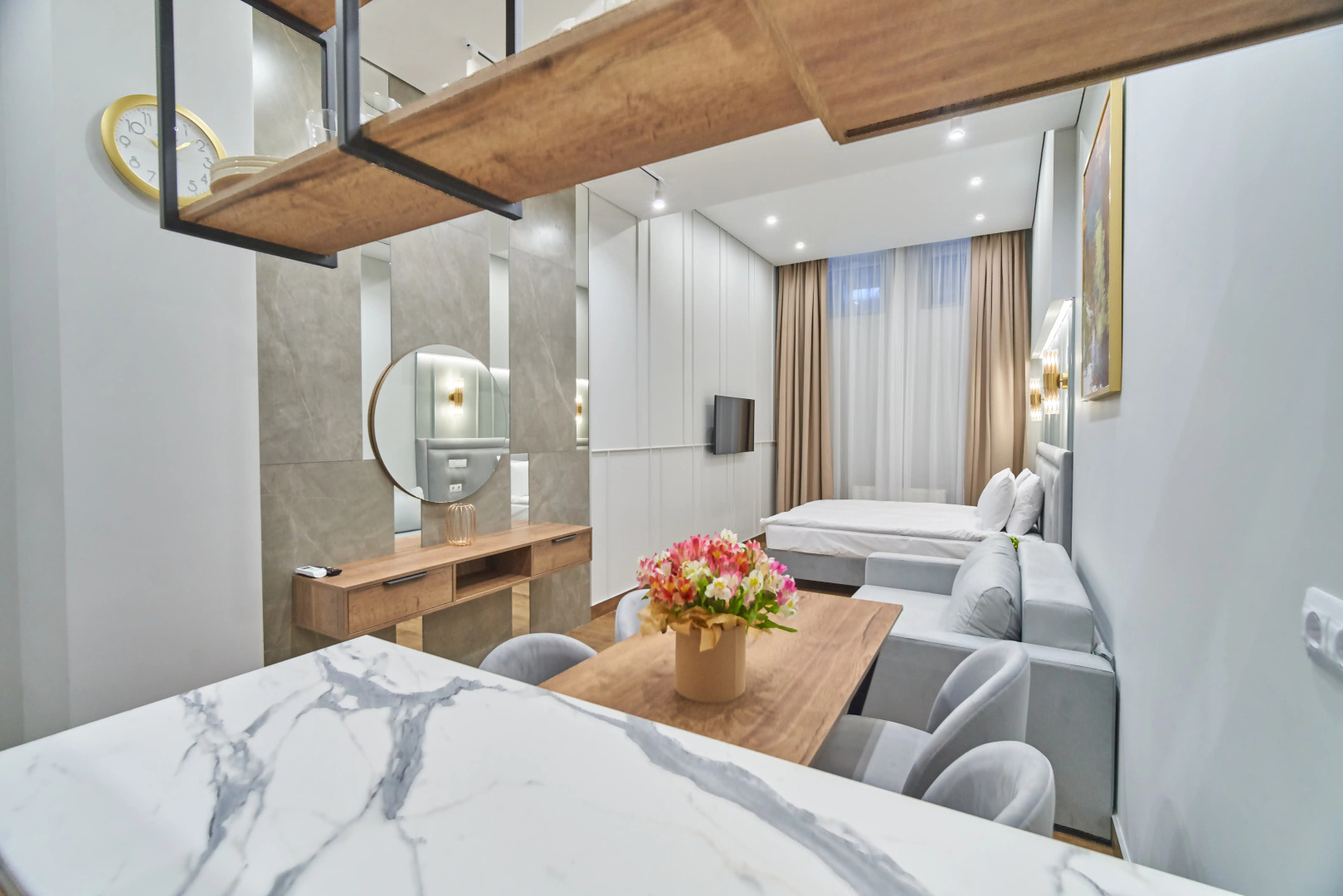 Апарт-отель Mirror Light