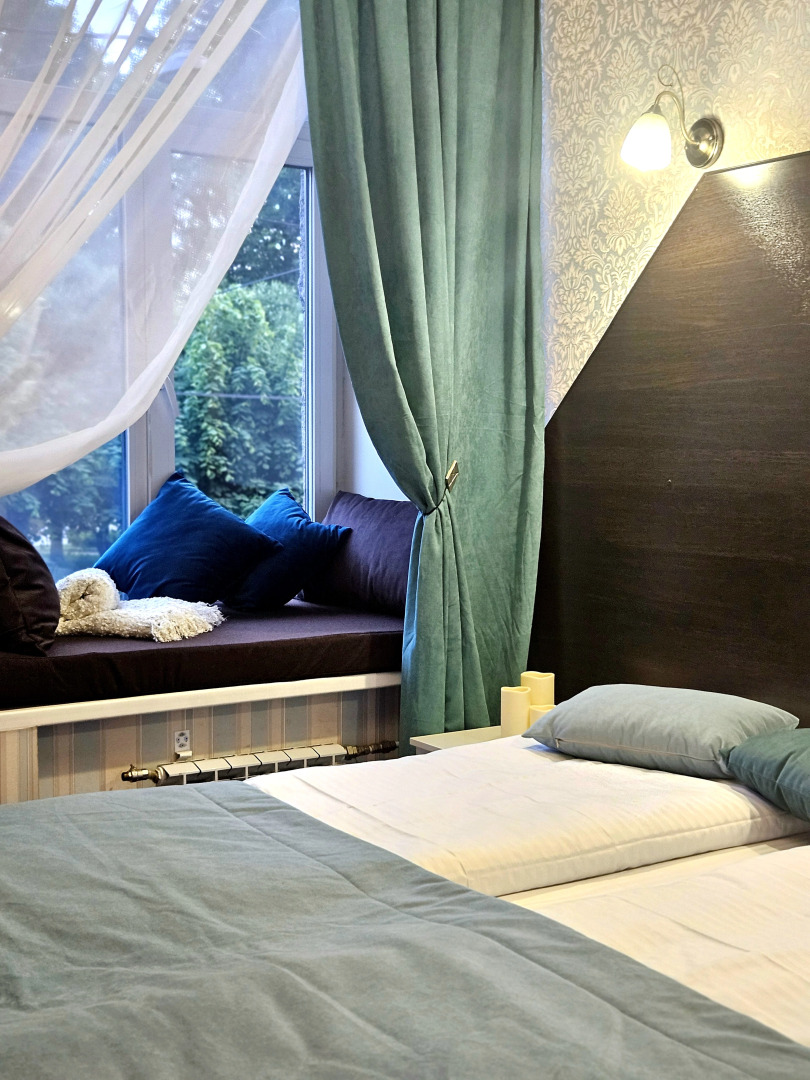 Апартаменты с видом на Александровский сад