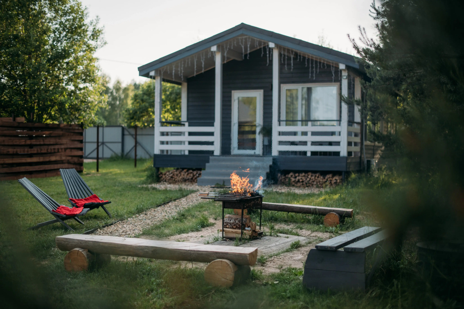 Частный Дом с Большой Территорией