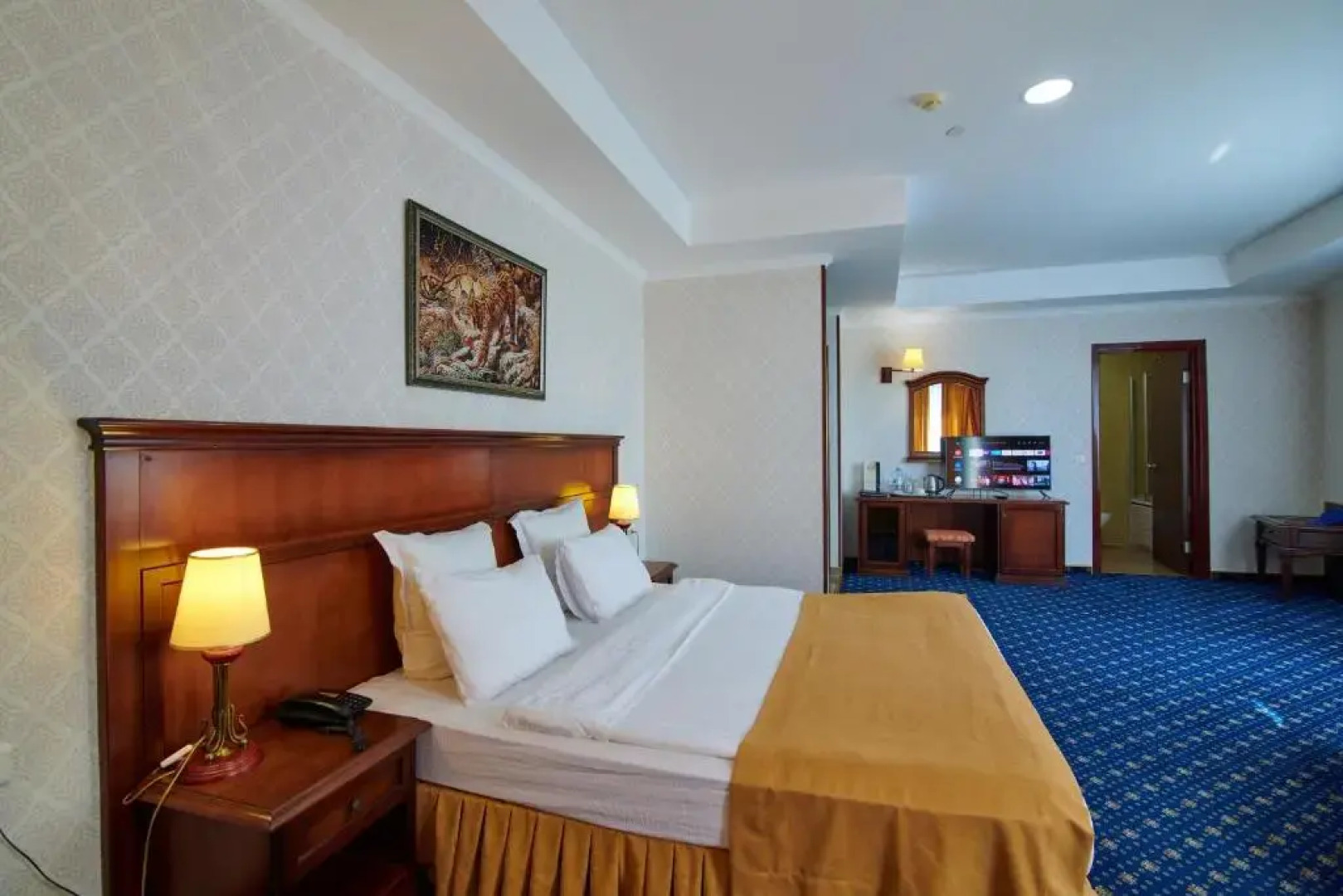 Отель Grand Hotel Victory