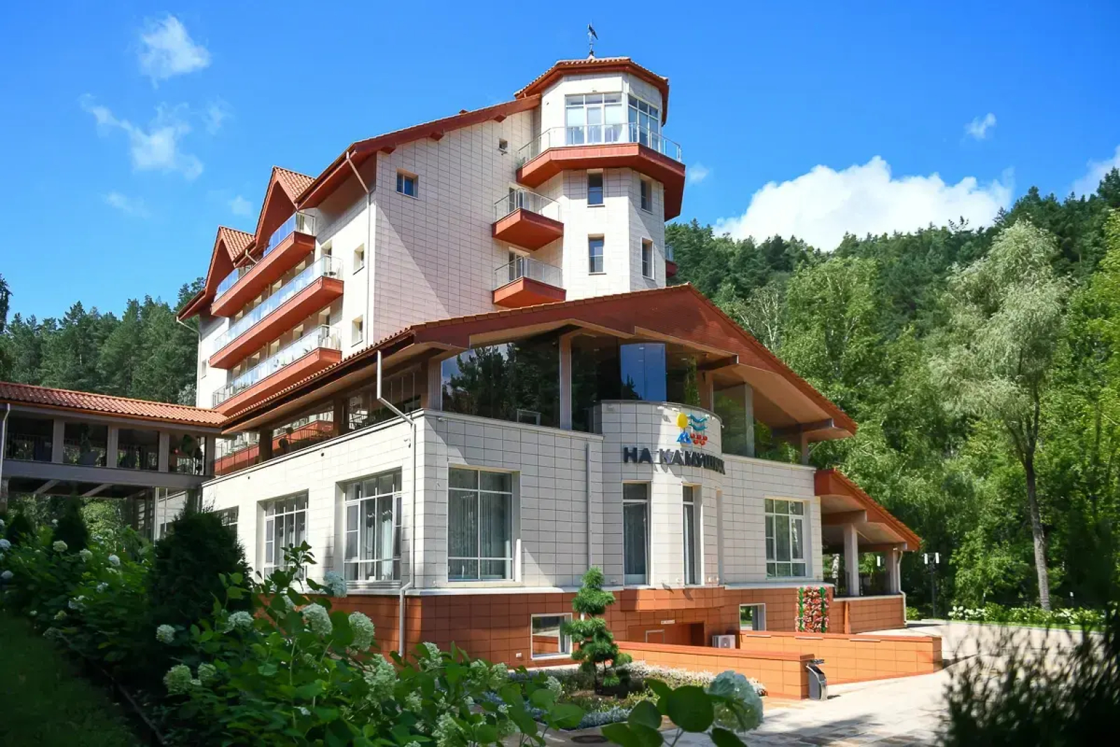 Отель На камушках 5*