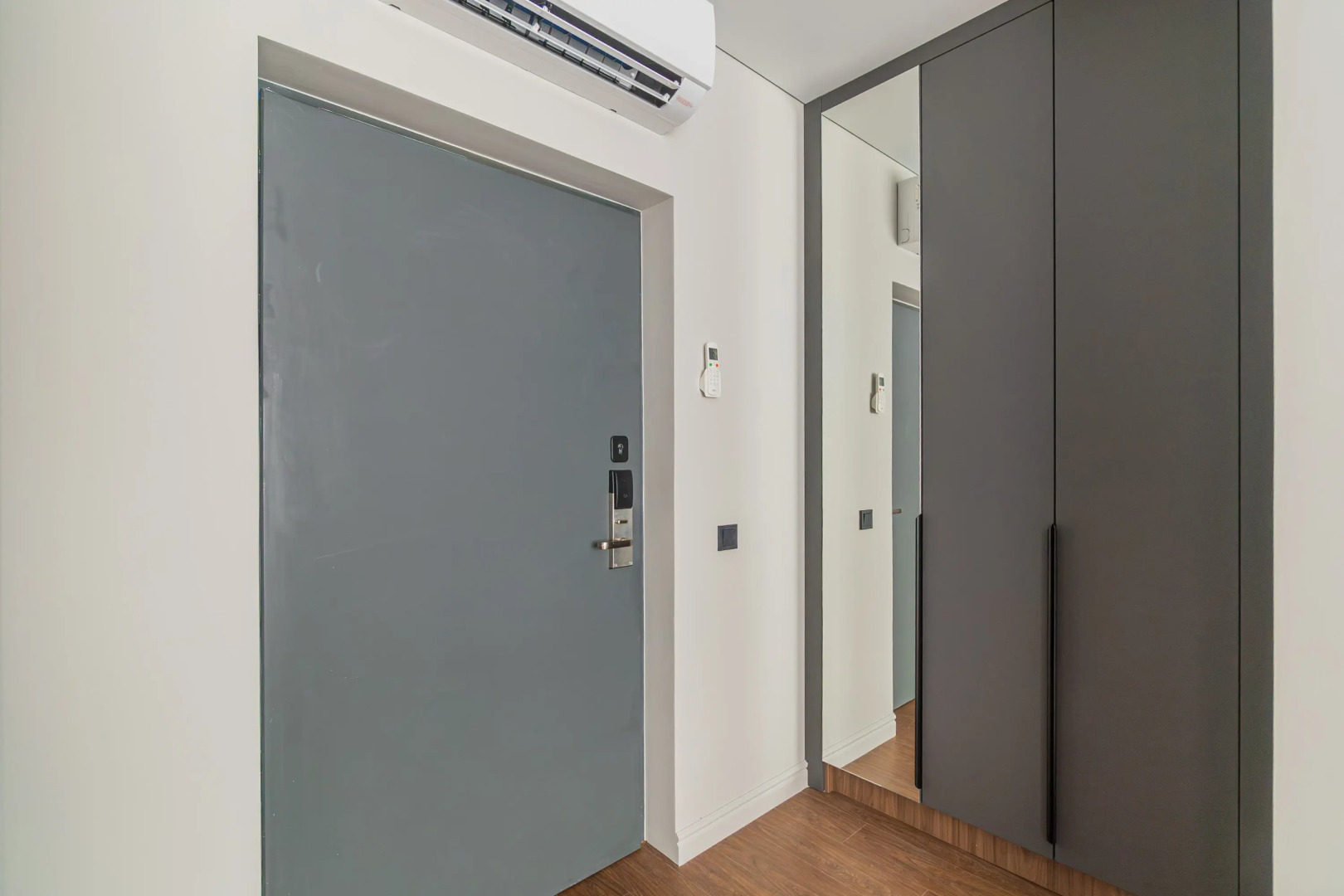 Апартаменты рядом с Невой