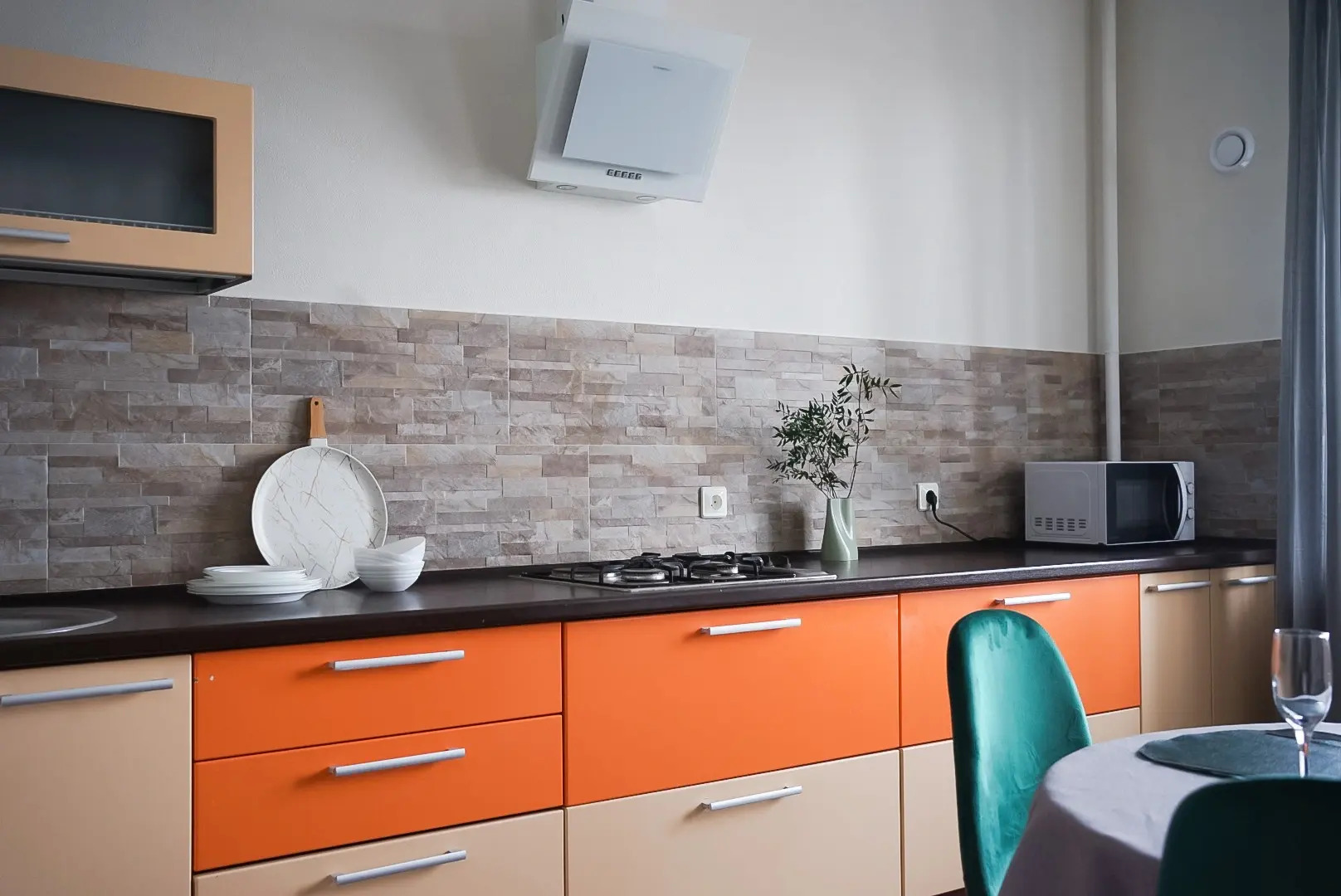 Квартира двухкомнатная семейная Apartic с PlayStation 4