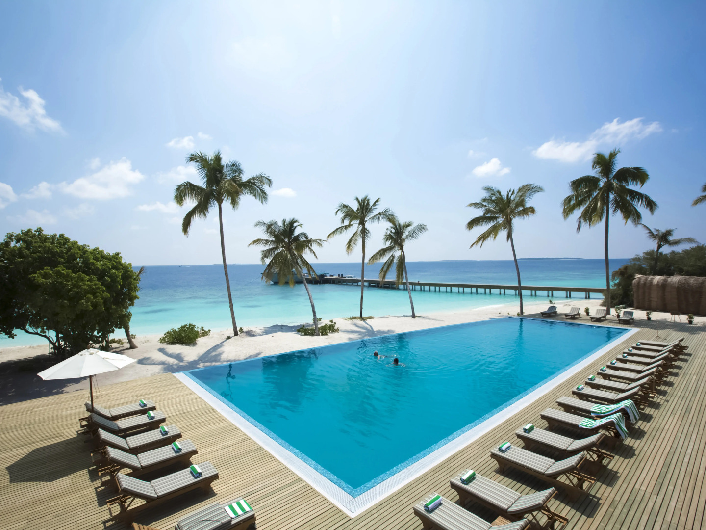 Отель Reethi Faru Resort