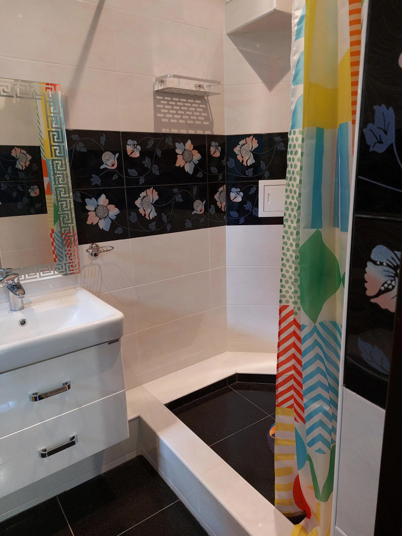 Отель Нарзан Вест