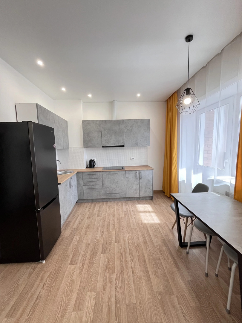 Квартира Красивая Двухкомнатная Рядом с Головой Ленина