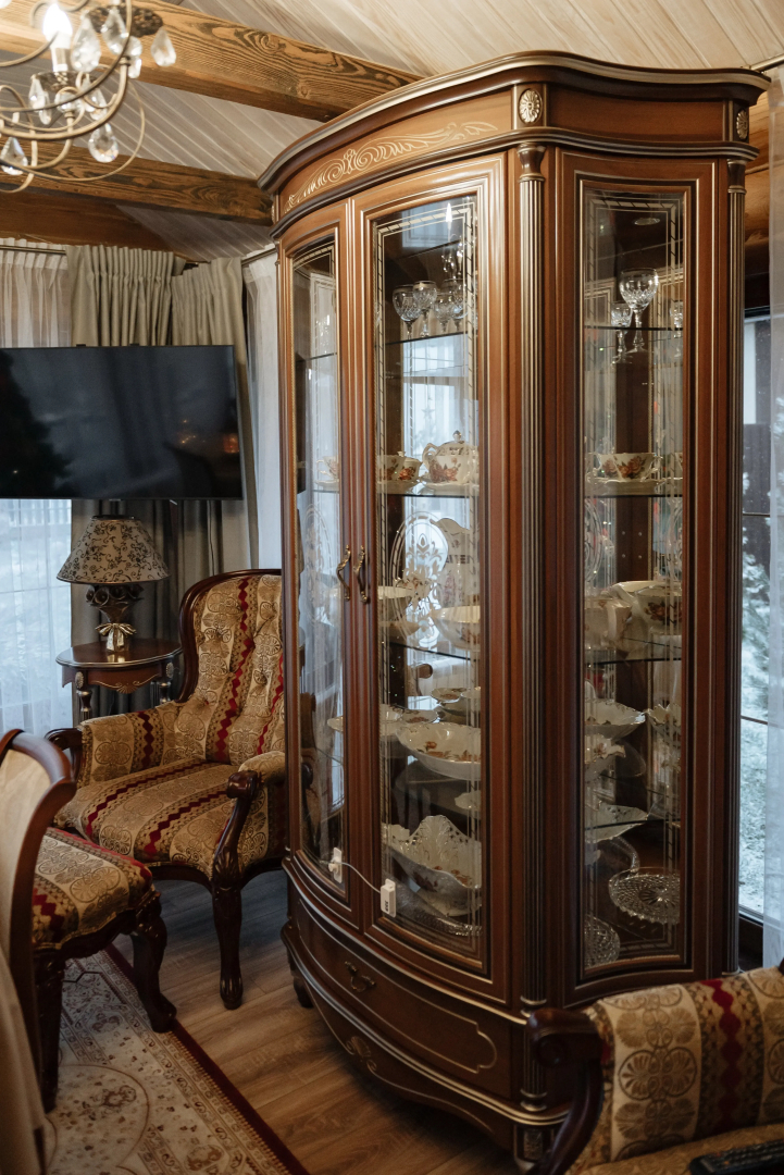 Частный дом на берегу реки