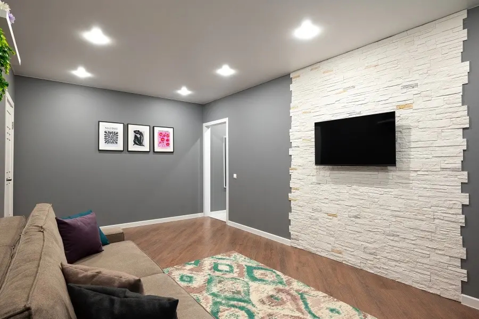 Квартира Двухкомнатная в Центре рядом с Озером Кабан ул. Татарстан д. 58