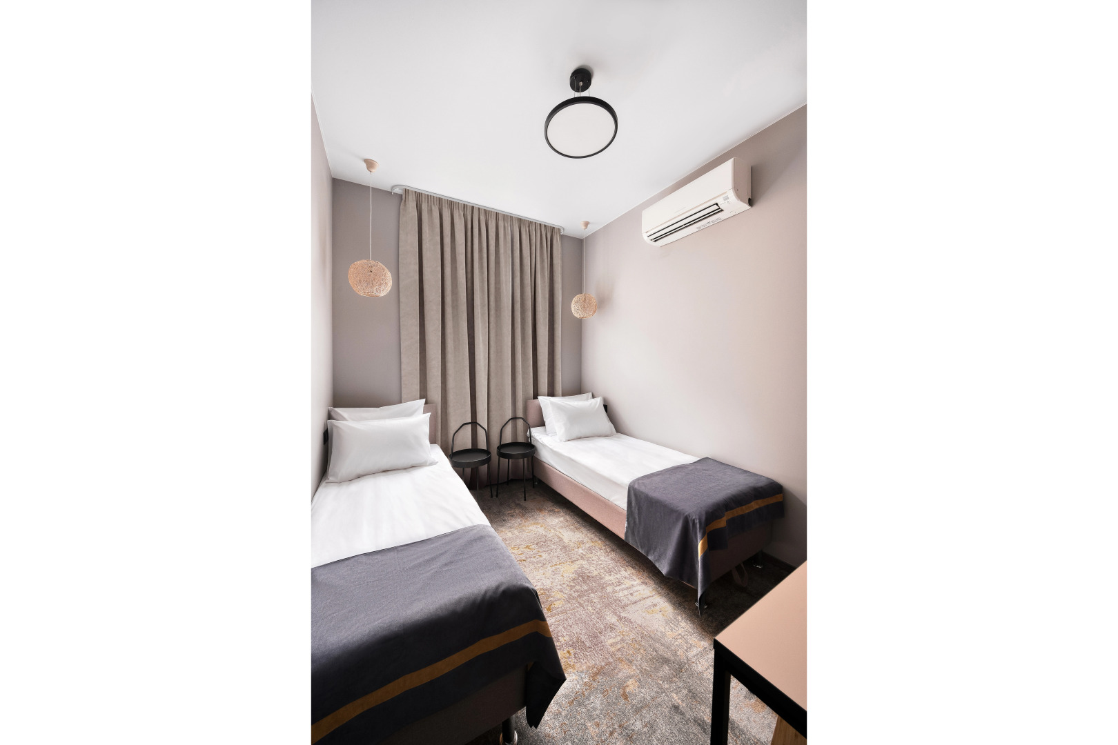 Отель Тесла