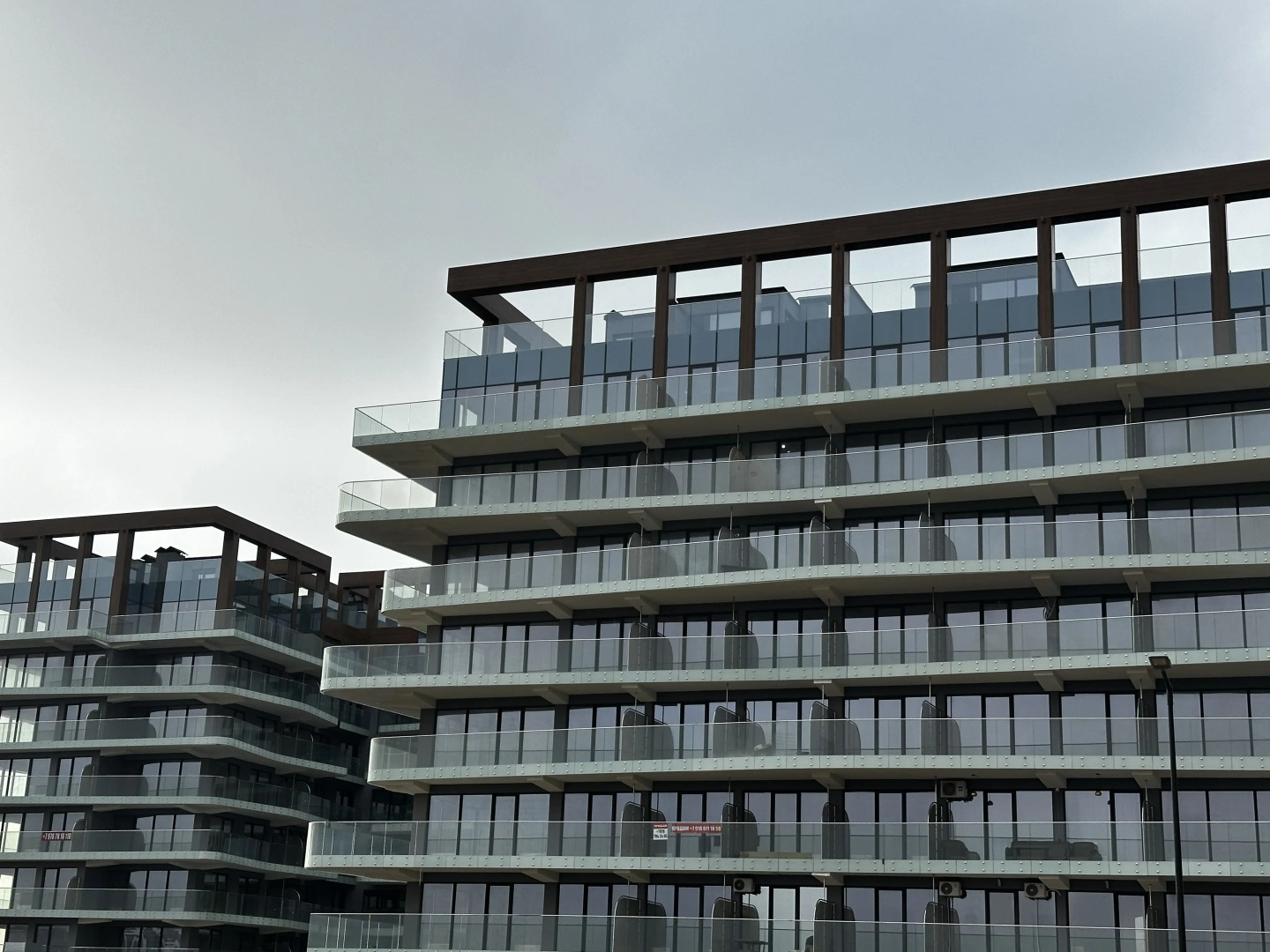 Апартаменты кoмфоpтабельные 2х комнатные в АК Ола-апарт (SAGA)