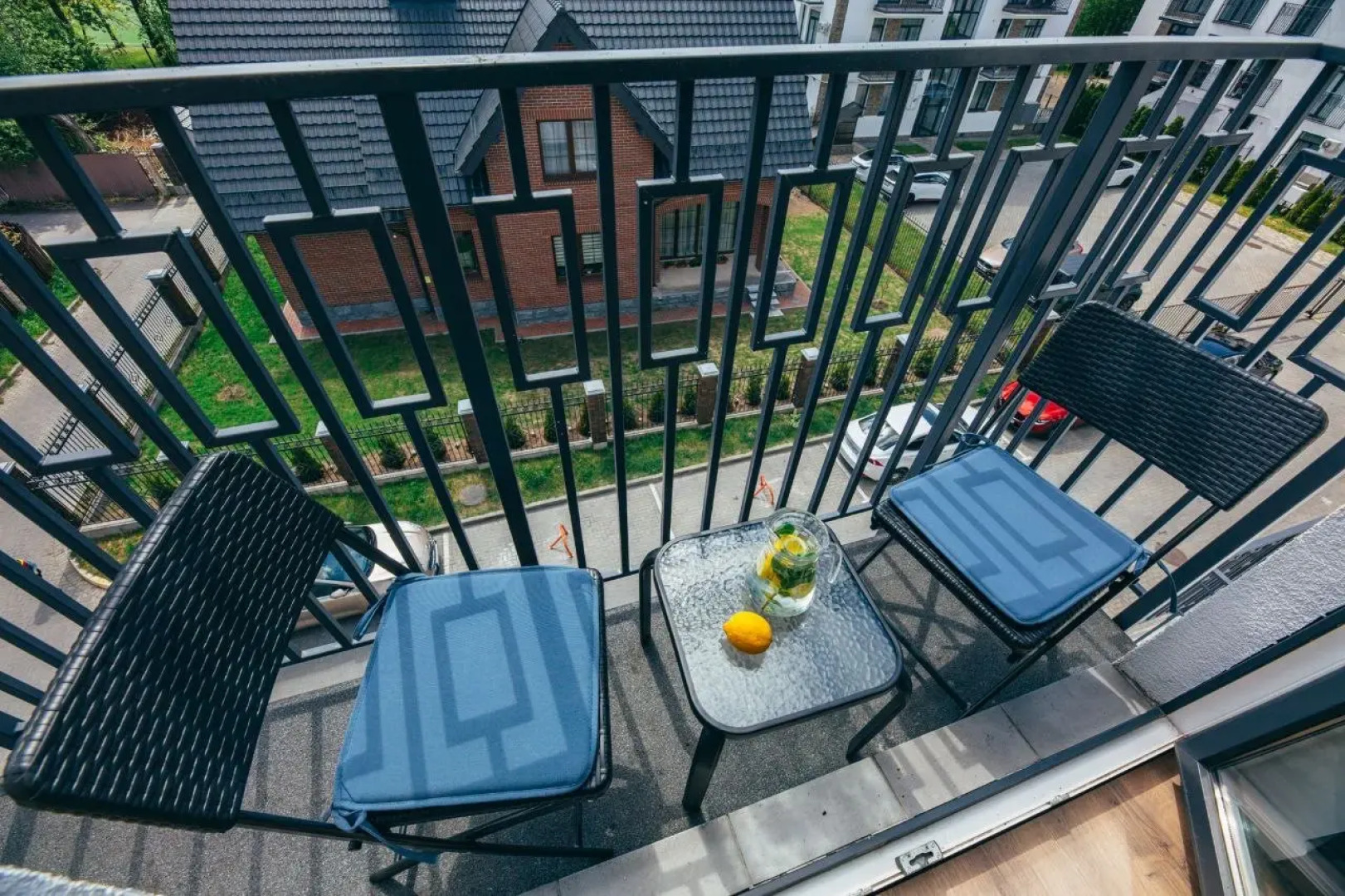 Квартира двушка в 100 метрах от моря