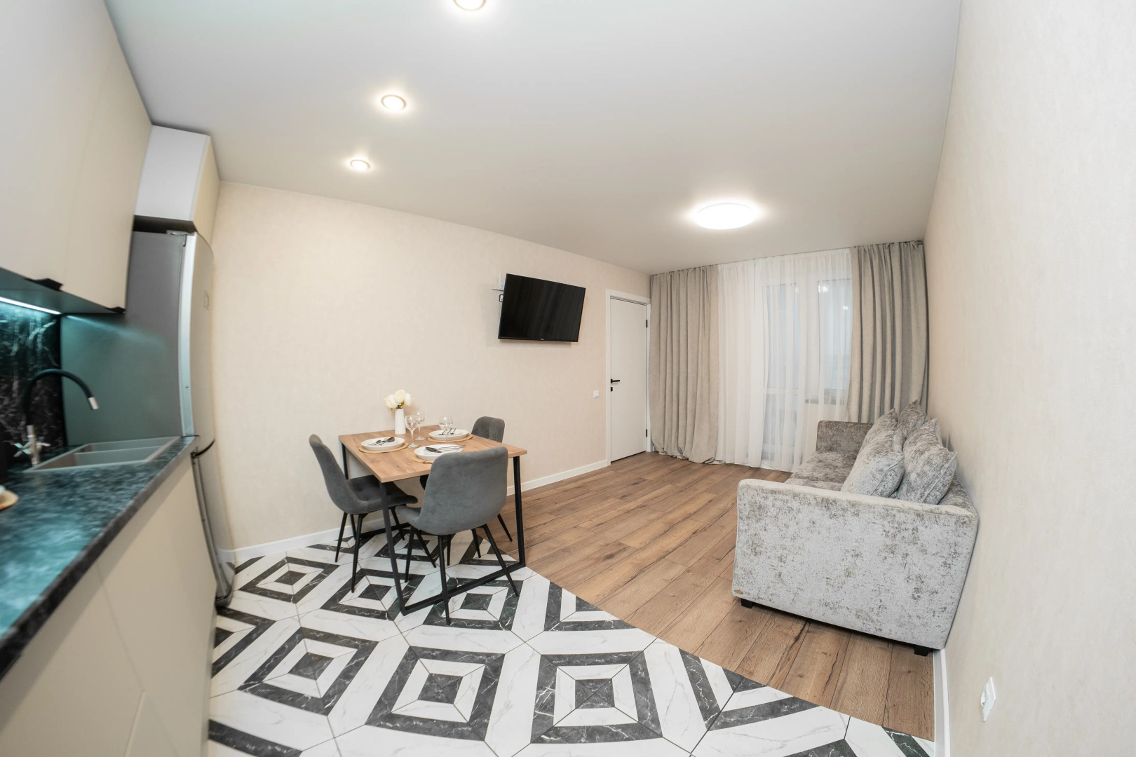 Апартаменты на Пархоменко 151/1