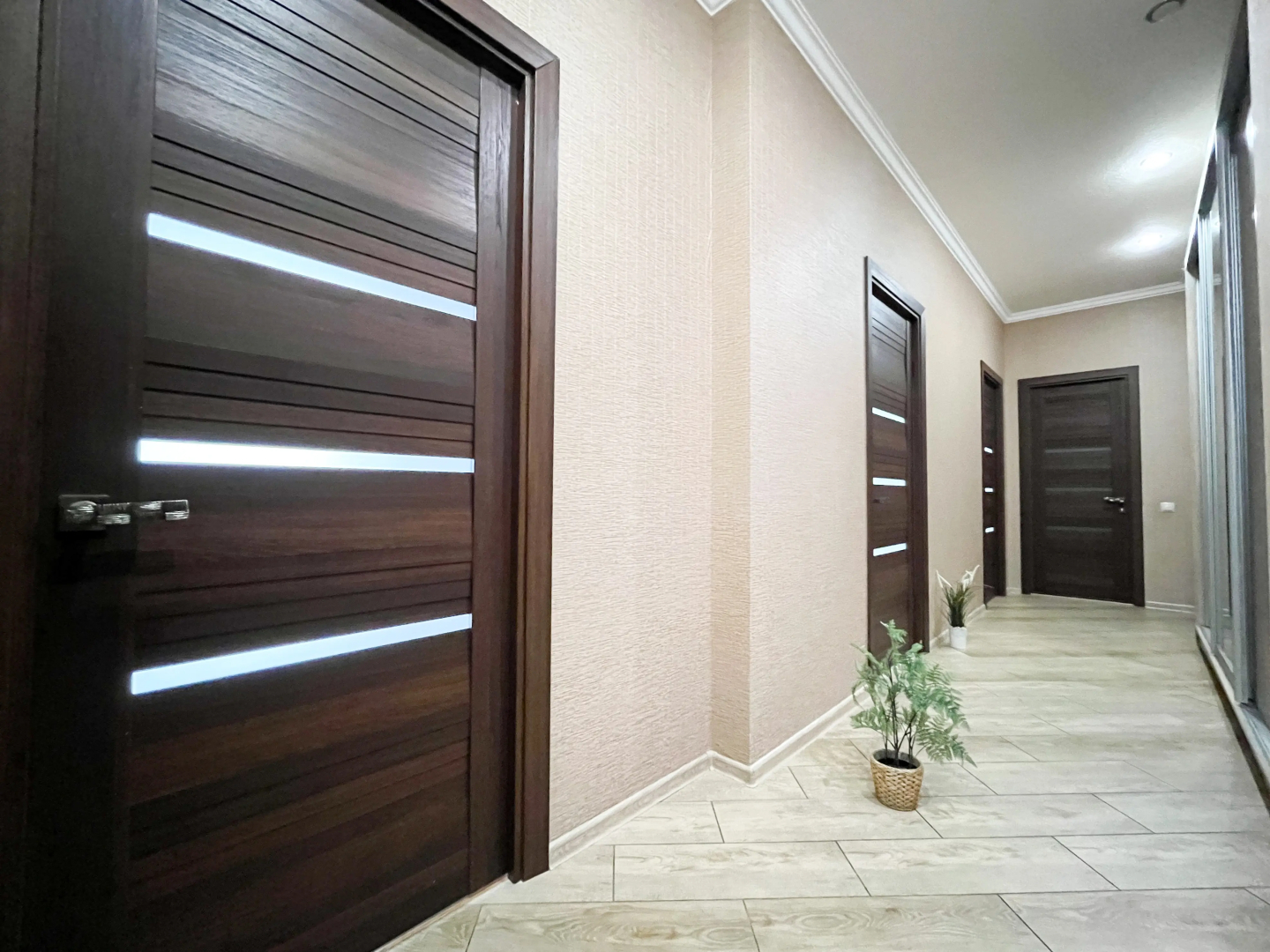 Апартаменты Двухкомнатная просторная квартира в центре города