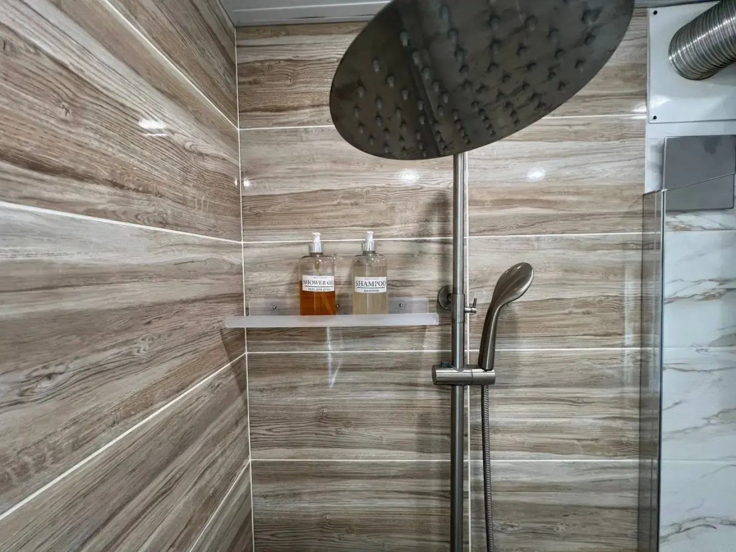 Апартаменты на Новороссийской 10