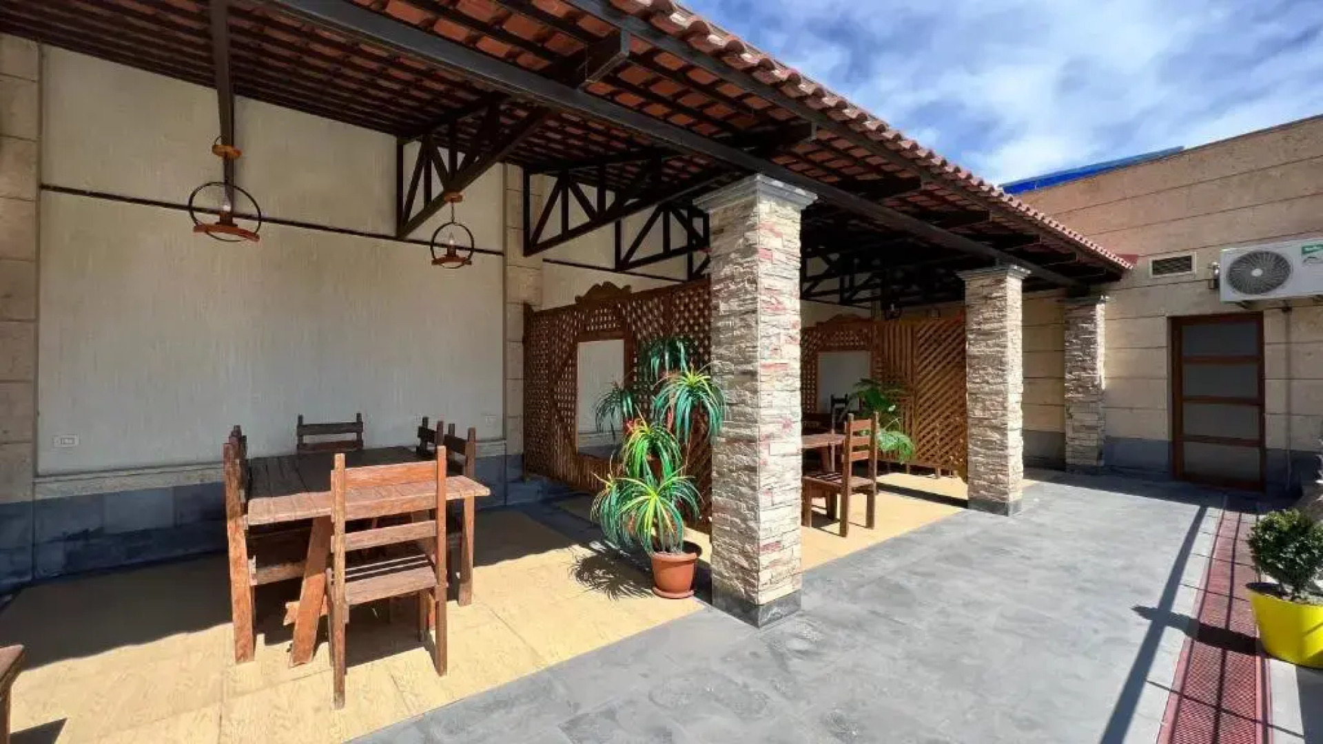 Отель Grand Hills