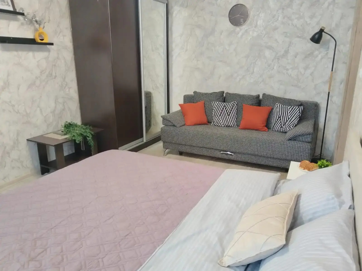 Апартаменты 50 лет Октября 18