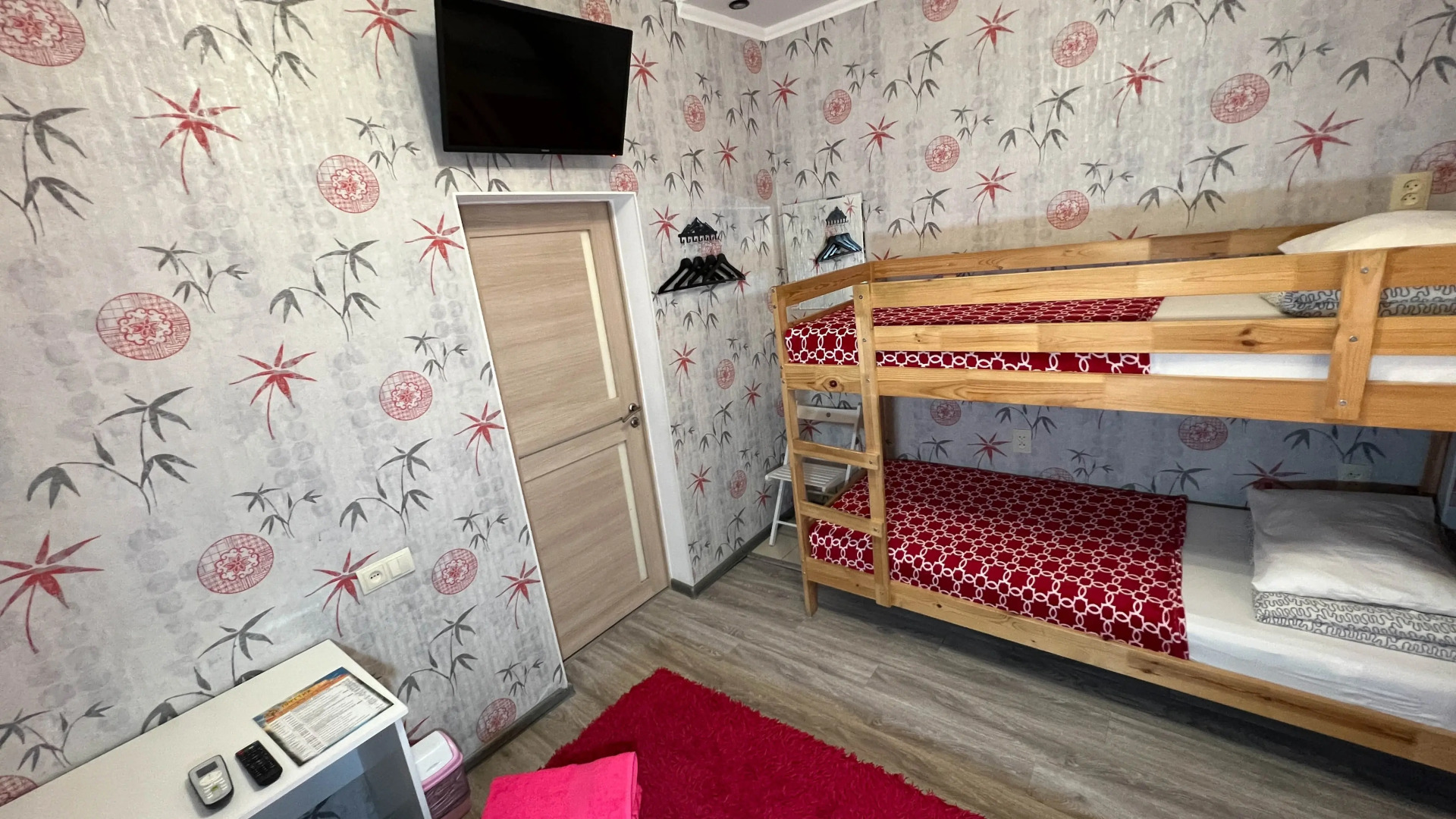 Хостел "Свои"