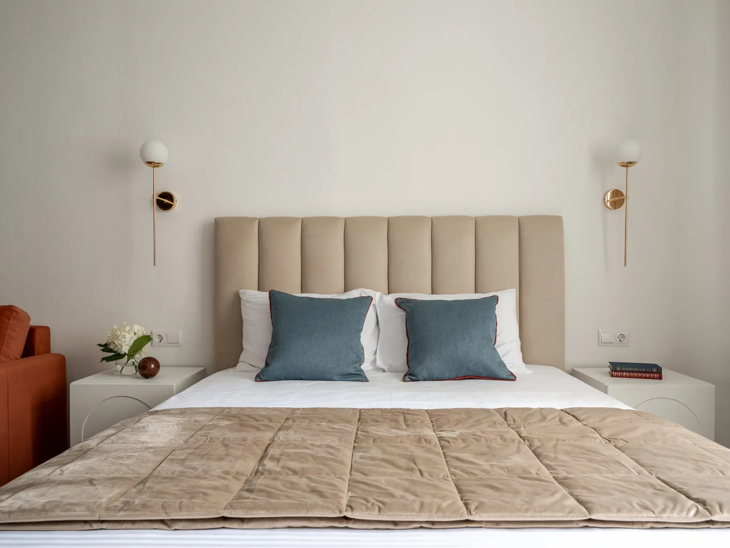 Апартаменты Кварт-Отель, Бережковская Набережная 12