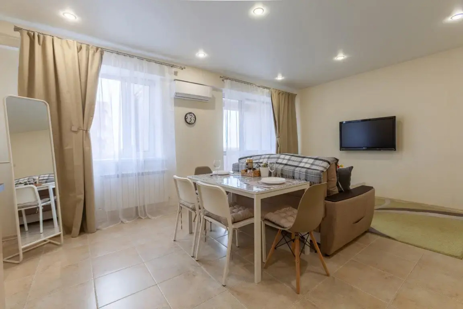 Апартаменты RentPlaza с Видом на Волгу