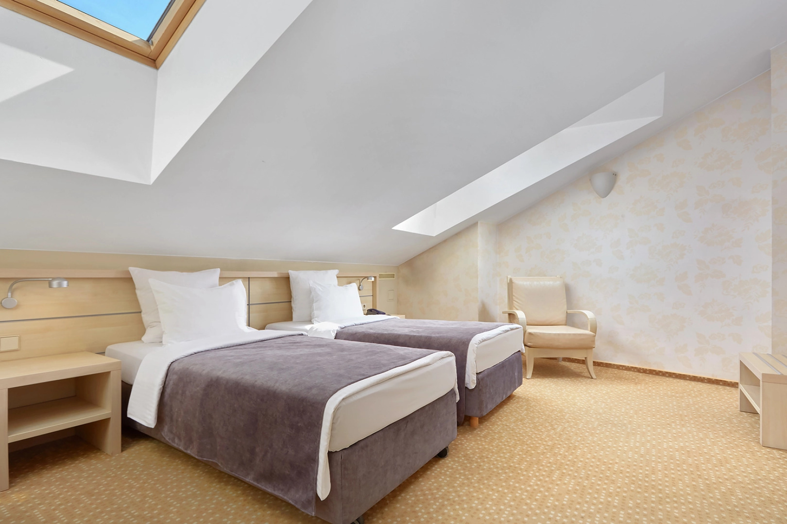 Отель Пятый Угол