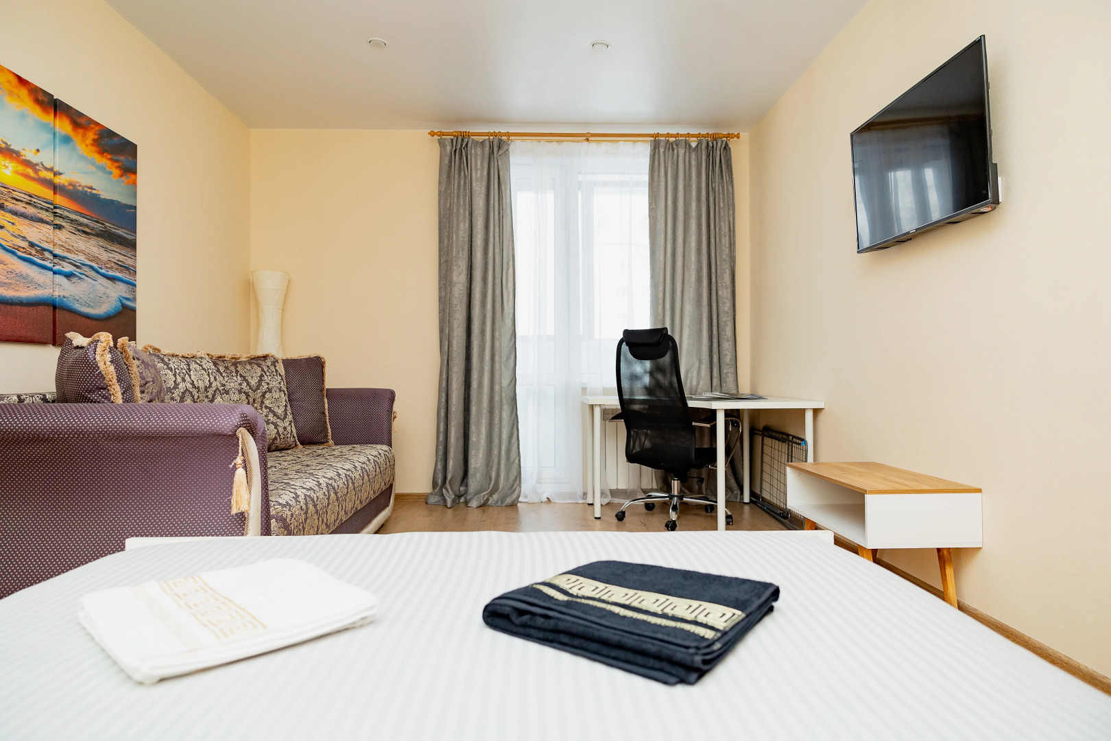 Апартаменты Домино на Набережной Реки Иртыш