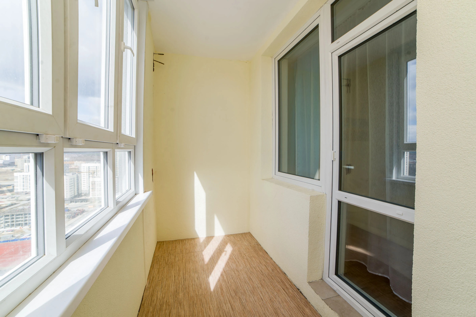 Апартаменты на Сахарова 75